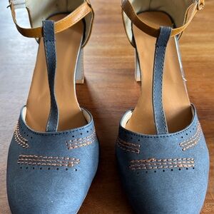 Elegant Blue and Tan Women's Shoes